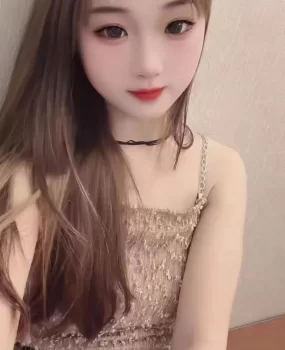 龙华年轻妹妹舔嫩b