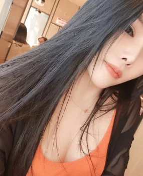 龙华小姐姐漫妮