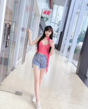 龙华大波小妖精