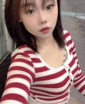 北京朝阳22岁骚母狗兼职 口技好到爆炸