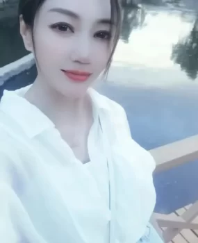 晋城骚妇，会玩，有玩具