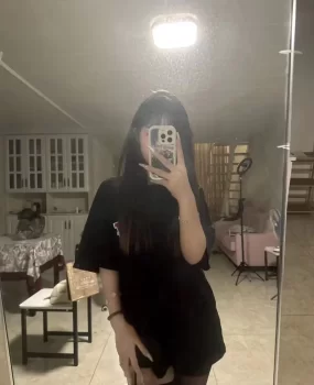 开发区3P的清纯美女