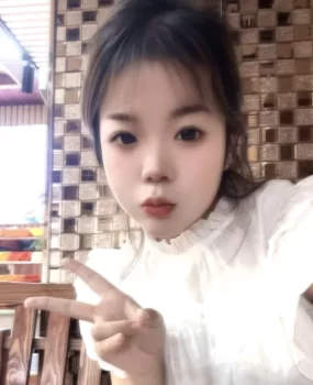 大连04女大,才下海,很紧!