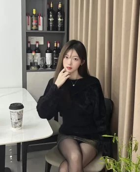 02年水嫩小湿妹，兼职做