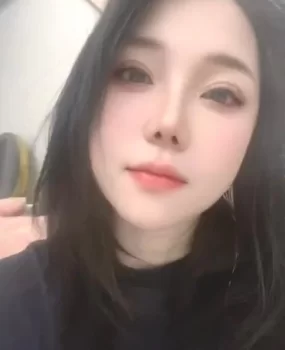 妩媚动人性感的小姐姐。