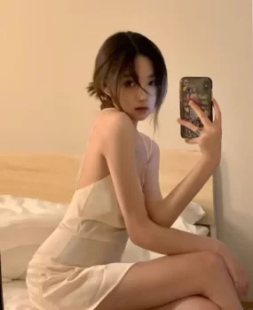 石家庄颜值很高的嫩妹,口活相当不错