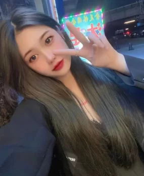 深圳极品嫩妹兼职，皮肤白嫩，逼紧水多