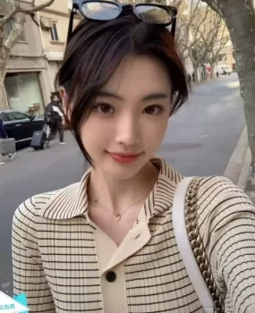 KTV刚刚下水的妹子、