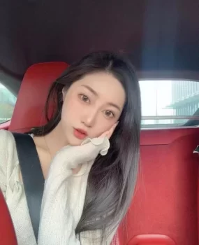 小雨深圳兼职丝袜来撕破