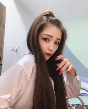 松岗的快餐妹子颜值出众