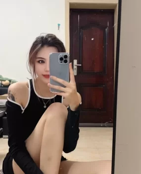 兼职小骚逼，大劈叉小劈叉老汉推车倒挂蜡，爽