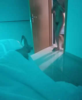 大屁股少妇，很爽