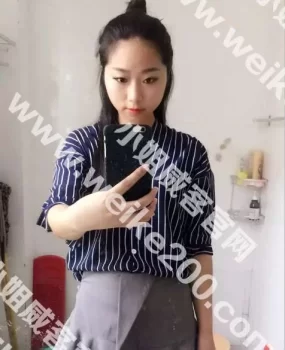 刚下水的嫩妹——–脸蛋美，你懂的