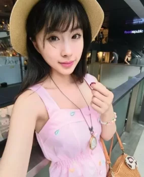 【400极品嫩模】富贵也会限制我们想象力