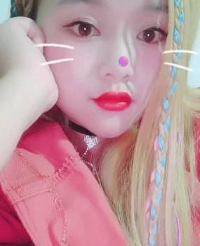 东站附近的兼职,一个18岁的丰满小妹