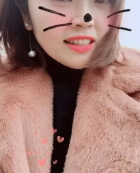 白嫩大波妹