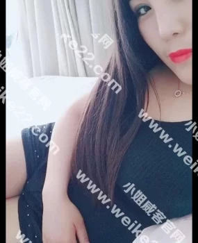 肤白骚货,个子不高,超会夹