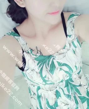 年轻的小姐姐,没有照片上好看