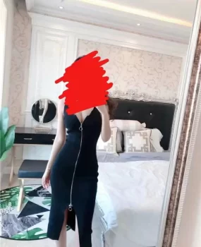 山艺超值性感小美女