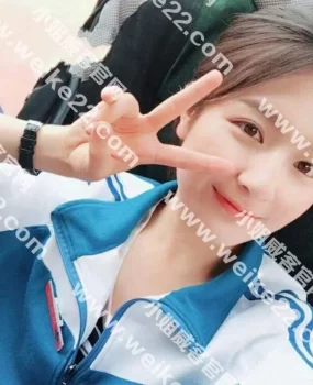 高颜值,好身材。态度好