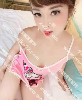 验证性感小妖精,胸大臀圆下面紧,干起来真带劲!