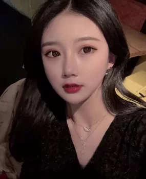 长得好看的少女