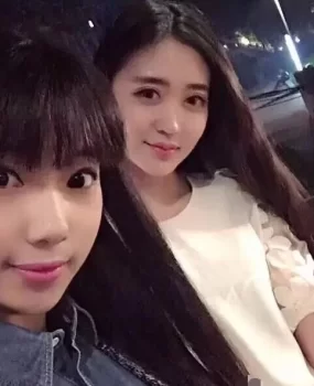 真心不错，走在大街上那种回头率很高的纯妹子！