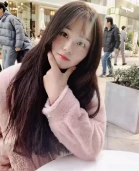 小高端美少女 惹人喜欢 请狼友调教