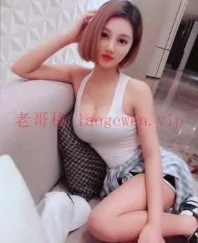 体验成都高颜值骚浪妹纸叶倩~妩媚极致，看一…