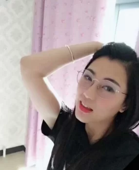 阳光锦城长腿风骚美女笑笑