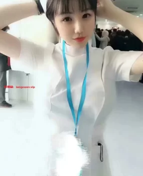 推荐个护士兼职屁股白嫩胸大腿长