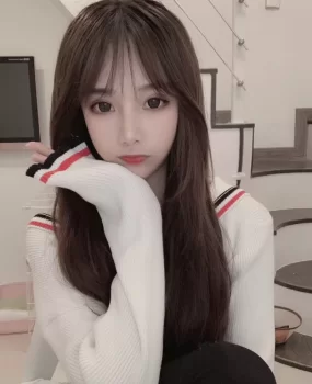 性感琪妹子丰乳肥臀小蛮腰想抱抱