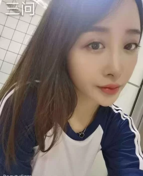 经纪人介绍【义乌】【金华】性感小姐姐奶子大、白,还有一双大白腿,耐操,叫的真淫荡
