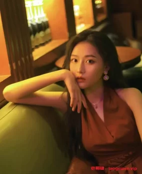 气质美女，在线接单