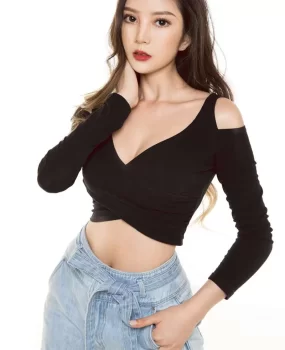 质量高端。都是兼职，类型齐全.玩法高端.室外.3P,群P.手铐.录像.滴蜡，鞭抽，虐.待.，