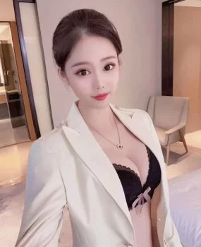 南山一家新会所全是嫩妹