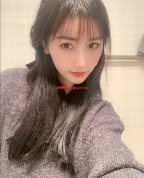 肤白貌美的兼职模特