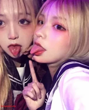 成都颜射清纯小妹,女体上位潮喷