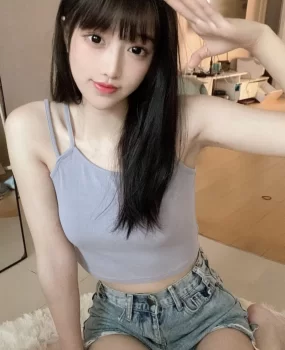 合肥艺校一字马小学妹求我后入干翻