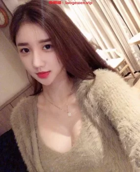 大奶妹妹,坚挺圆润,水流个不停