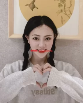 极品～小妹妹兼职，会吸会夹，声音超甜，B紧水多多