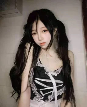 深圳小骚逼胸大会喷水