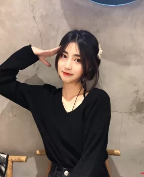 极品少女感十足刚订婚的准少妇