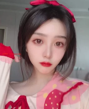 深圳极品清纯小妹  插到喷水 粉嫩b 口活极佳