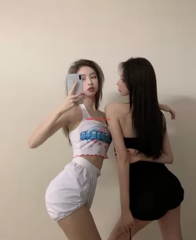 福田极品双胞胎学生妹排队翘起屁股操逼紧奶头粉