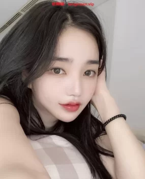 身材超级丰满的骚逼上好的炮架子