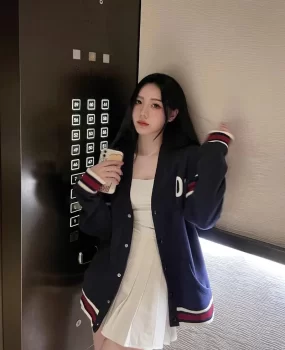 昆明刚下水三点粉嫩学生妹活好水多非常性感