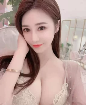 亲自体验深圳极品兼职女大学生  b紧水多