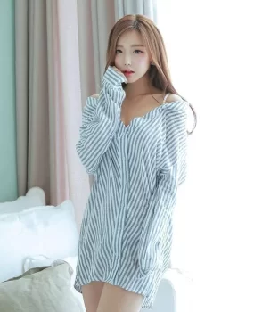 深圳兼职护士妩媚风骚，高挑腰细、肤白貌美，逼紧水多、叫声淫荡！！