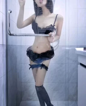 温柔体贴，乖巧听话，配合度极好